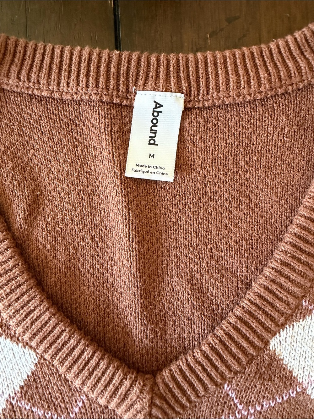 Abound Women’s M Argyle Sweater Vest Brown Cream Pink V Neck Preppy Academia - Picture 3 of 4